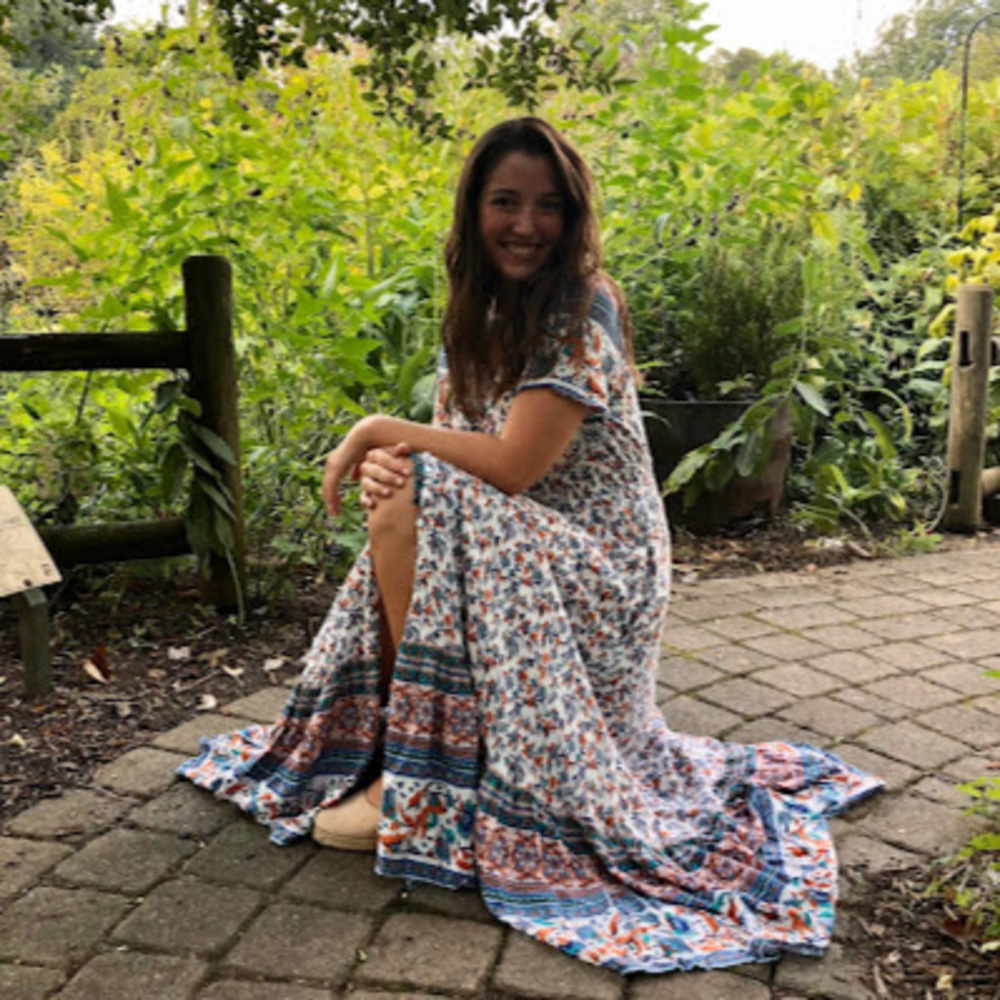 Meet your Posher, Alexis